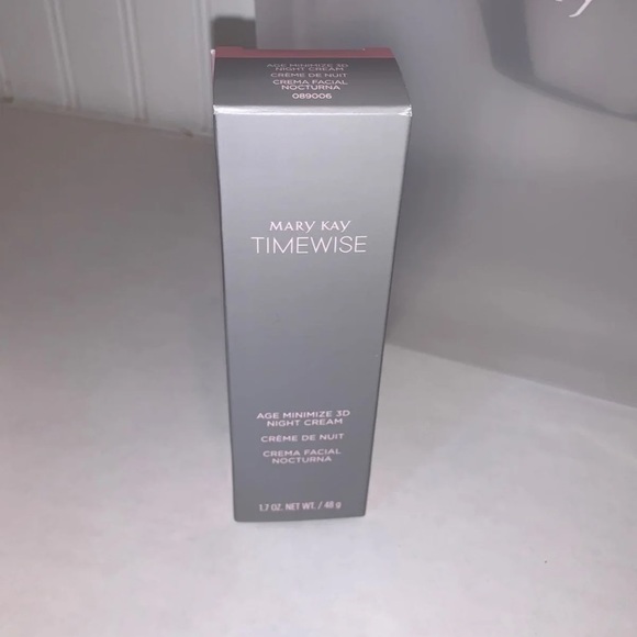 Mary Kay Timewise Age Minimizer 3D Set - Picture 3 of 5